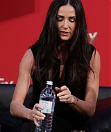 233.jpg