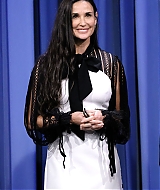 02.jpg